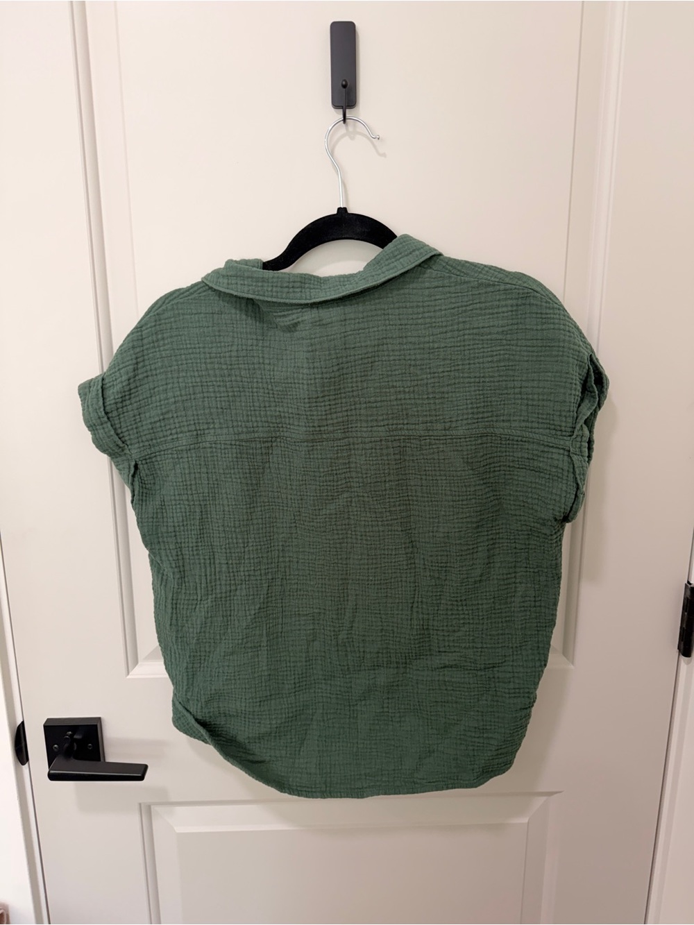 Jessica Simpson Textured Button-Down Top - Picture 4 of 4